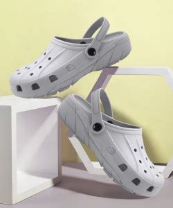 BERSACHE Men Clogs - Buy BERSACHE Men Clogs Online at Best Price - Shop ...