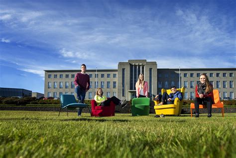 梦幻国度冉冉上升的新兴大学——冰岛雷克雅未克大学简介 - 知乎