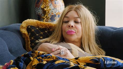 Wendy Williams can barely keep her eyes open and lays on couch as niece ...