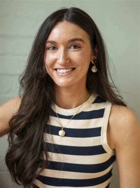 Woman vs Python Snake 的图像结果