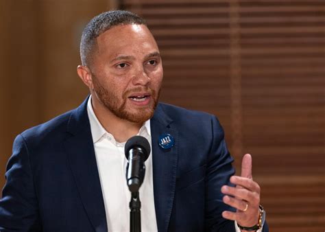 Minneapolis mayoral candidates keep the gloves on in debate