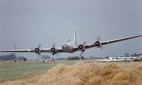WHAT?!! 'Phantom Ghost Fortress' B-17 That Landed at an Airfield - NO ...
