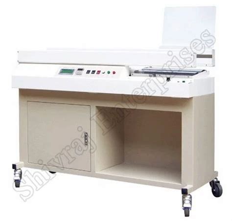 Rezultat imagine pentru Book Creasing Machine