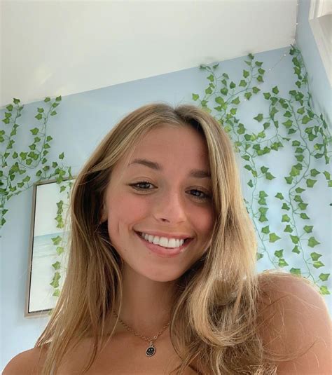 Sadie Mckenna - Bio, Age, Height, Wiki | Models Biography