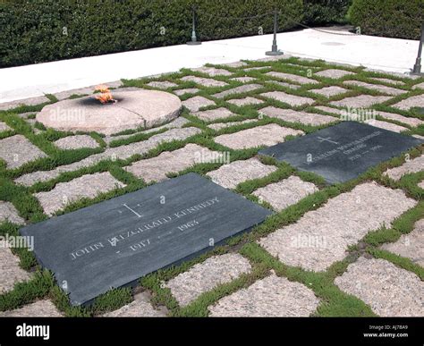 John F Kennedy Grave Stock Photo: 1211304 - Alamy