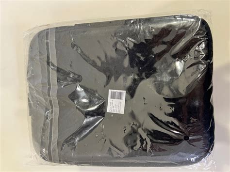 Buy Travel Pouch for Men Online in India | Uncle Tony