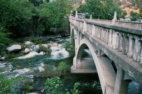 This Underrated Small Town Is Right Next To Sequoia National Park