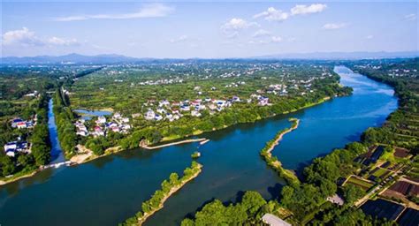 长沙县江背镇金洲村打造浏阳河文化旅游产业带，形成美丽乡村示范景区