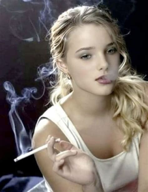 ボード「smoking hot women」のピン