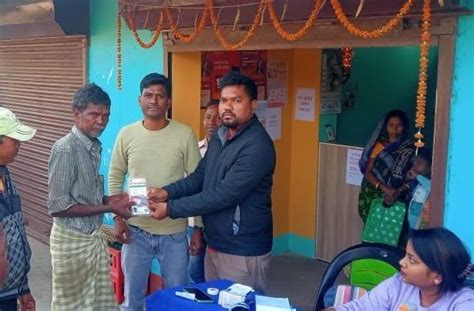 jamshedpur rural- बैंक खाता खुलने से सबर के चेहरे पर खिली मुस्कुराहट ...