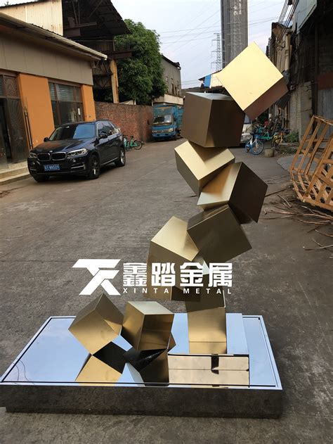 几何不锈钢雕塑-不锈钢景观雕塑-深圳市龙翔玻璃钢工艺有限公司