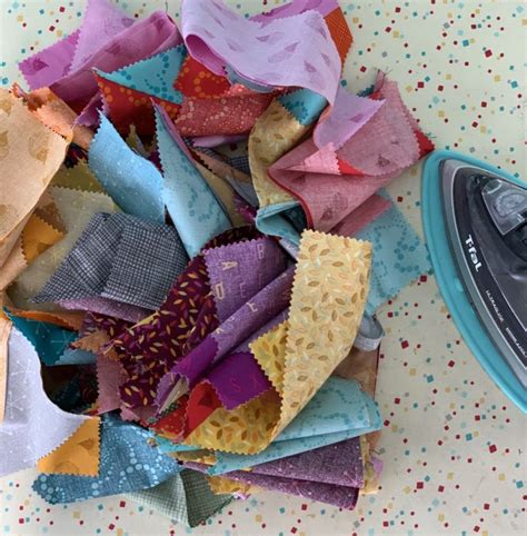 Crafty Gemini Tutorials Sewing Machine 的图像结果