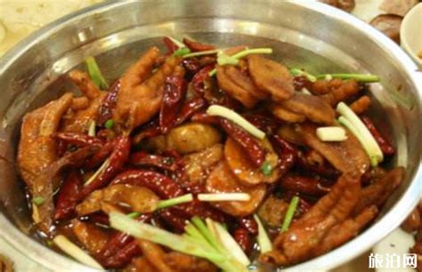 湖南岳阳最出名的七大特色美食，第五道是很多人最不敢吃的一道菜 - 知乎
