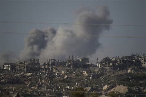 Photos: Israel ground offensive triggers mass Palestinian exodus from ...