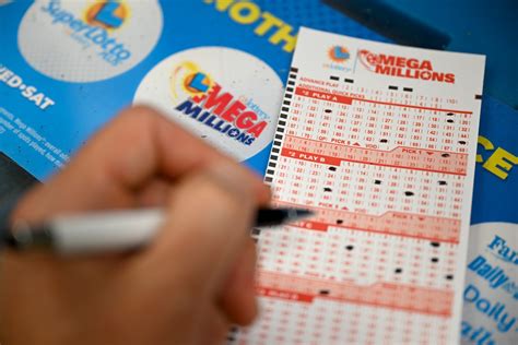 Mega Millions climbs to $977 Million for next drawing after no jackpot ...