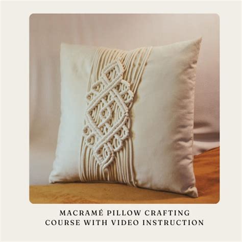 12-Inch Macrame Pillow Tutorial 的图像结果