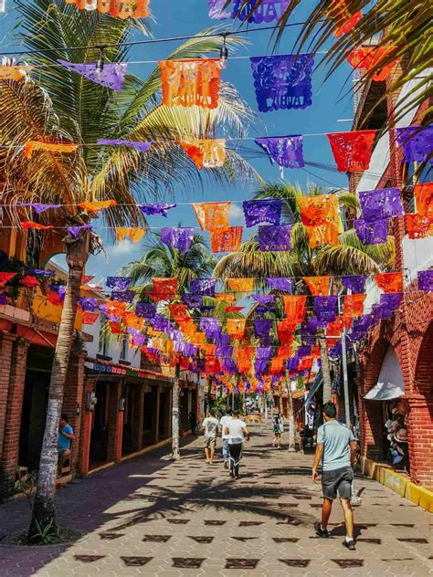 Zihuatanejo Mexico: Your Ultimate Travel Guide (2024) - map of downtown zihuatanejo