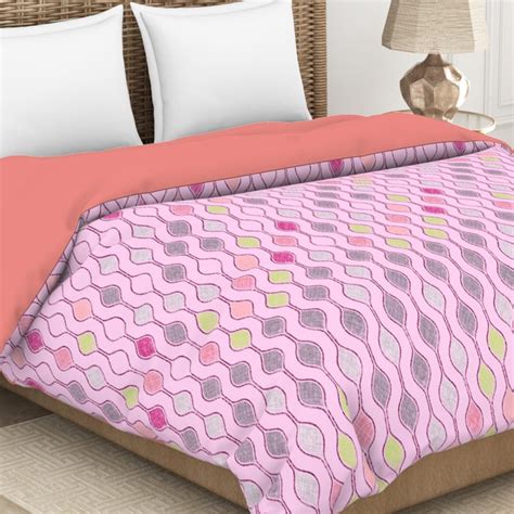 Buy SPACES Geostance Pink Printed Cotton King Size Bed Quilt ...