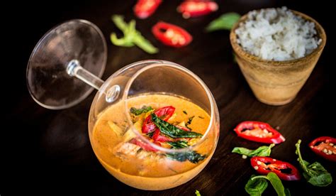 Thai green curry, caramelised prawn: The OG Thai menu makes a comeback ...