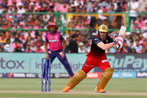 RCB skipper Faf du Plessis completes 4000 IPL runs