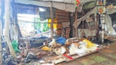 Mumbai: State Forest Department Demolishes 50-60 Shops & Lodges On ...