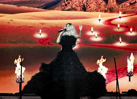 Shania Twain Shines in Come on Over Las Vegas Residency: Review | Us Weekly