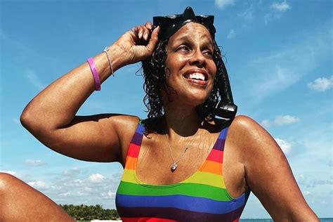 Pin by Willie Campbell on Gayle king | Girl pictures, Swimsuits ...