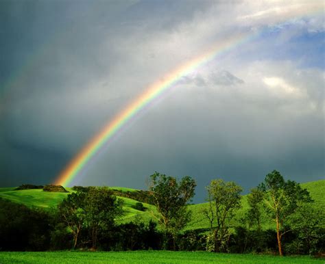 15 photos how does it look the end of a rainbow - youramazing