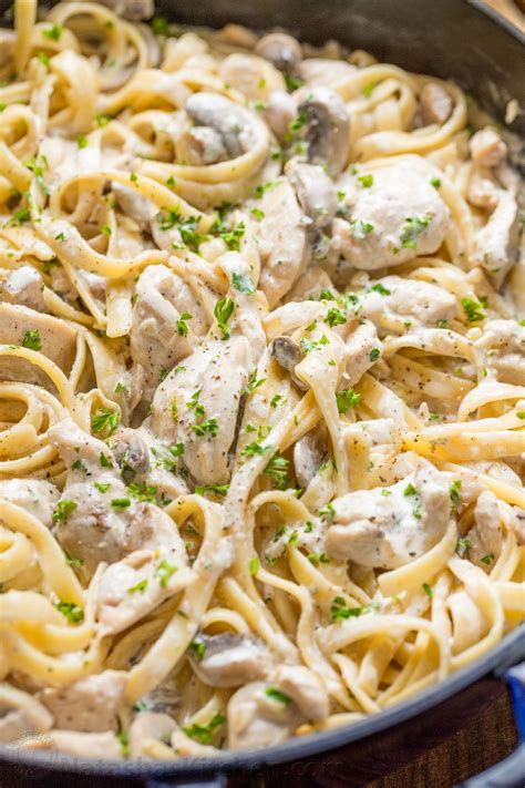 Mom's Chicken Fettuccine Alfredo (VIDEO) | Recipe | Chicken alfredo ...