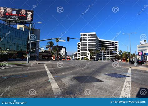 Beverly Hills Sign Located in the Intersection of San Vicente Boulevard ...
