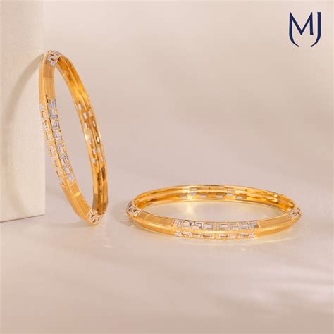 Light Weight & Daily Wear Gold Bangles Designs (2025) | Buy Gold ...