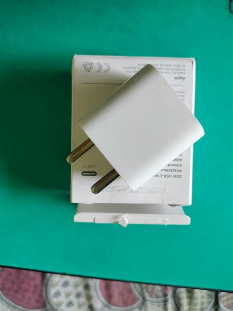 Apple adapter 20W - Somatane | SecondHandBazaar