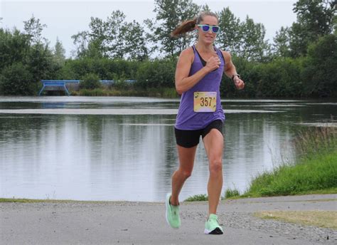 Runners race again in Anchorage at low-vibe, high-stakes Hightail Half ...