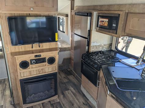 These Are the Best Truck Camper Floorplans We've Ever Seen - MOTM
