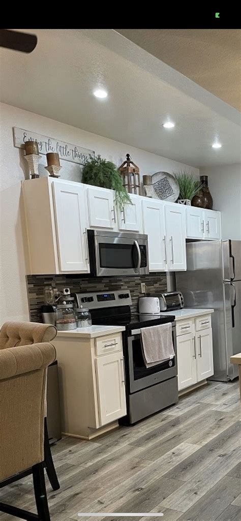 Kitchen Decor Ideas for Above Cabinets