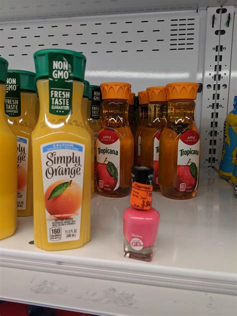 I think the hot pink nail paint needed to chill out with the fruit ...