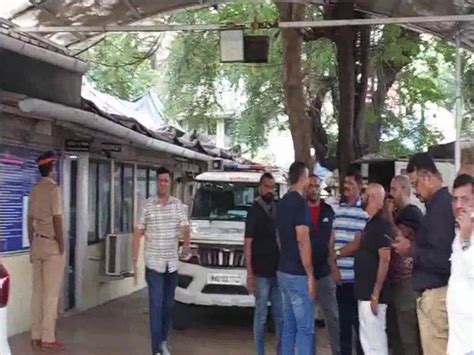 Maharashtra: Mumbai ATS arrest 6 persons with huge cache of arms ...