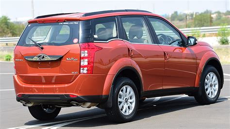 Mahindra XUV500 2015 W10 Compare Car Photos - Overdrive