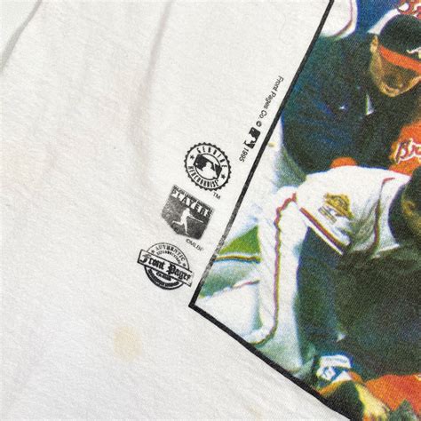 Vintage 1995 Atlanta Braves Newspaper T-Shirt - CobbleStore Vintage