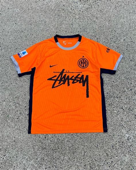Inter Milan | Mode contemporaine, Maillot, Style streetwear - color palette for jersey