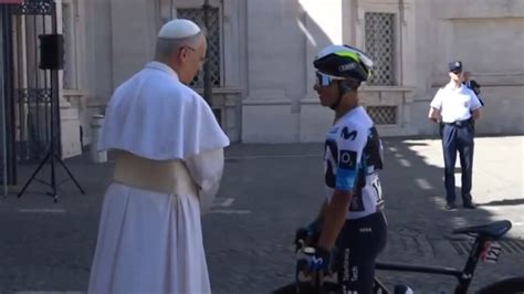 Nairo Quintana pagaría caro saludar al Papa León XIV en el Giro: este ...