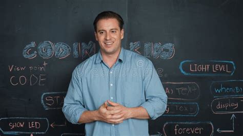 LINQ Tutorial Teacher 的图像结果