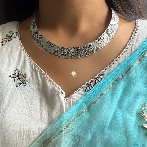 Phoolkari Hasli Necklace – The Chandi Studio
