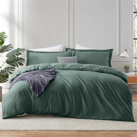 Amazon.com: Hearth & Harbor Forest Green Duvet Cover Queen Size - 3 ...