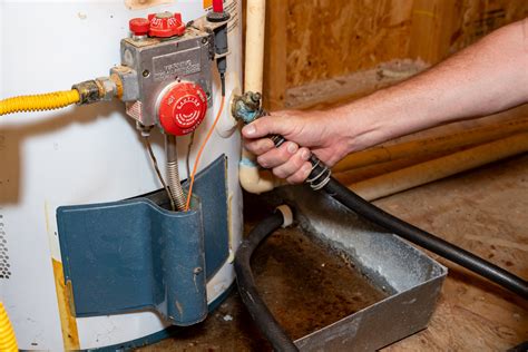 Plumbers Explain How To Flush a Water Heater | Read More