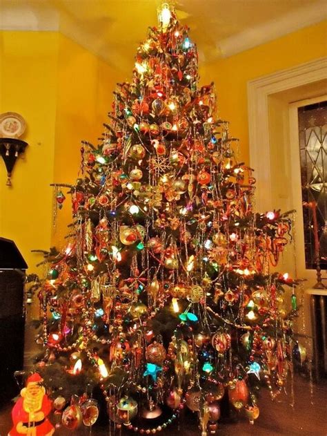 Bring back the nostalgia with christmas decorations 90s inspired decor