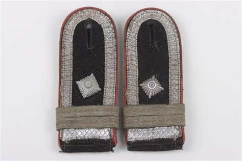 ratisbon's | Heer shoulder straps for a Fahnenjunker Feldwebel of ...