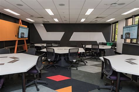 Computer Technology Schools 的图像结果