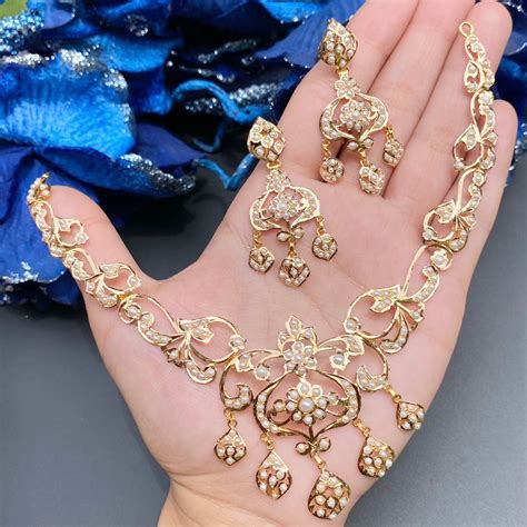 Indo-Western Design Pearl Necklace Set