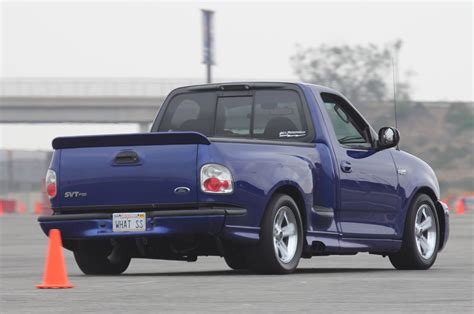 A Guide To Buying A 1999–2004 Ford SVT F-150 Lightning